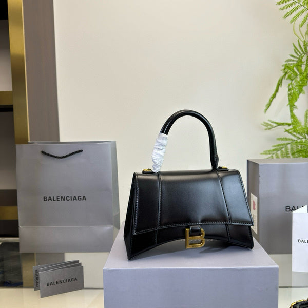 HOURGLASS HANDBAG 22 IN BLACK SHINY BOX CALFSKIN GOLD HARDWARE