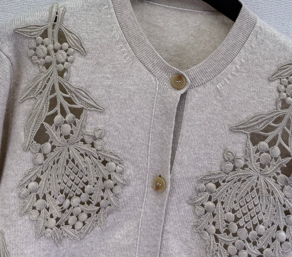 LP 25 Embroidered Floral Pattern Hollow Cardigan Gray Cashmere 315858