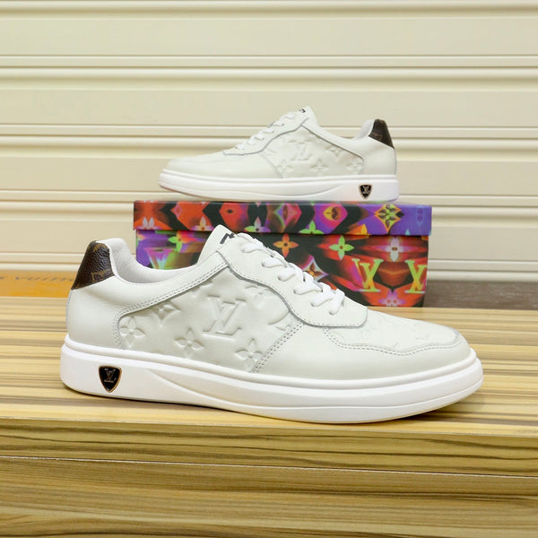 LV TRAINERS WHITE CALFSKIN AND RUBBER