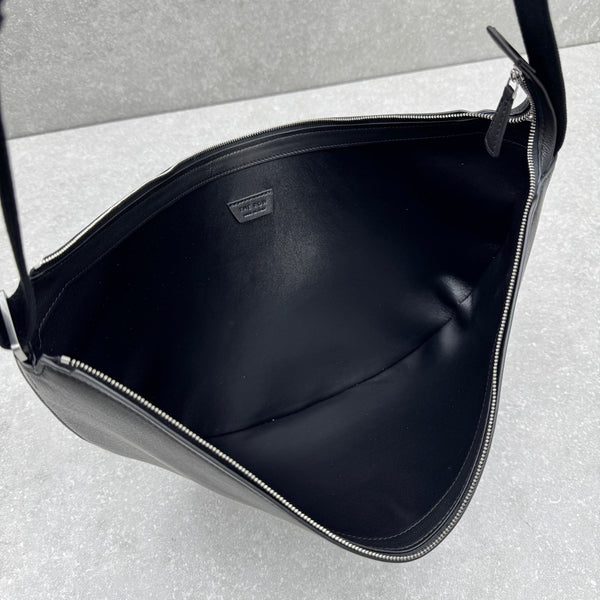 The Row 2025 Sac Jouve 46 cm en veau noir