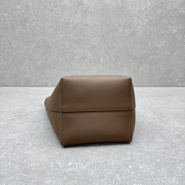 The Row Sac Cabas Park N/S 34cm Cuir de Veau Marron Collection 2025