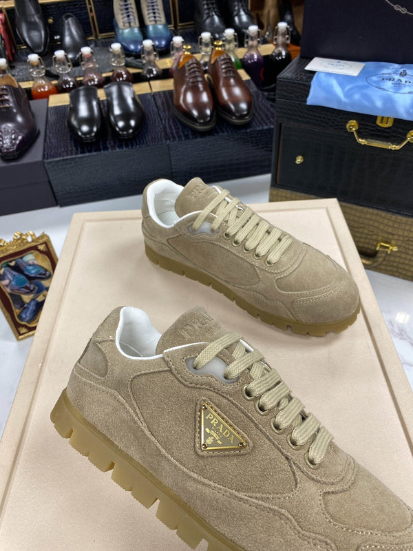 PRA TRAIL FADED ECRU SUEDE SNEAKERS