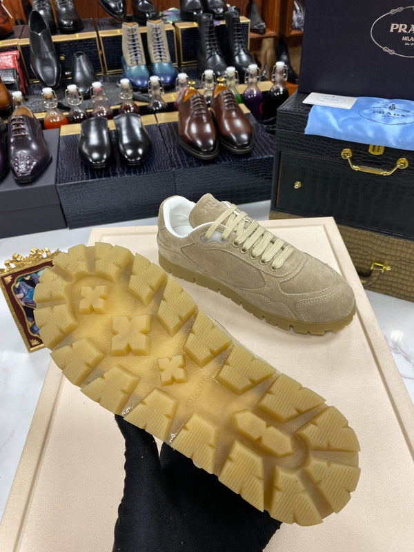 PRA TRAIL FADED ECRU SUEDE SNEAKERS