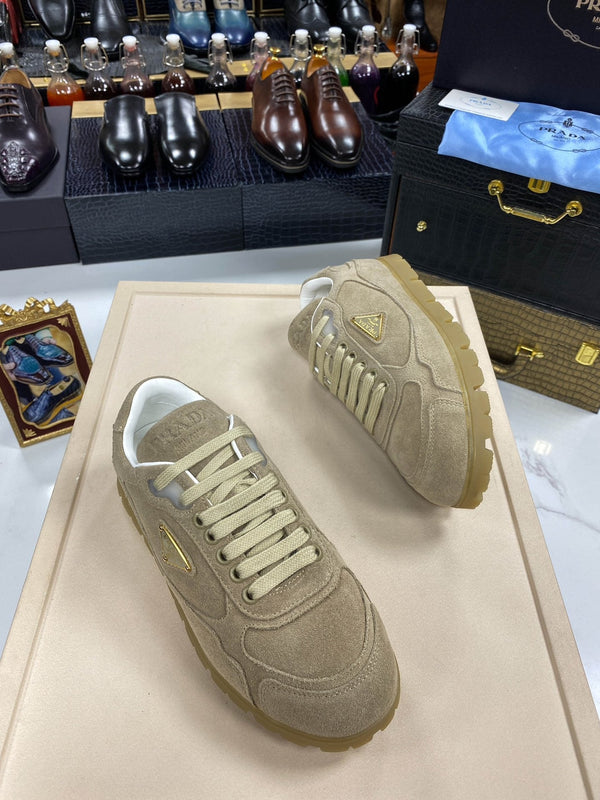 PRA TRAIL FADED ECRU SUEDE SNEAKERS