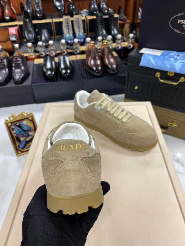 PRA TRAIL FADED ECRU SUEDE SNEAKERS