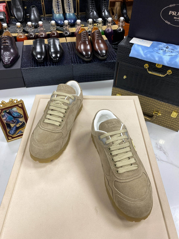 PRA TRAIL FADED ECRU SUEDE SNEAKERS