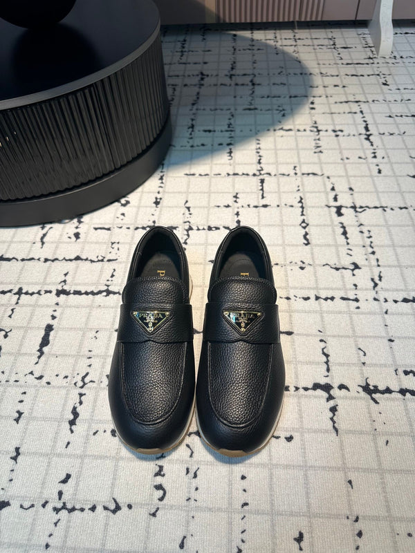 MOCASSINI SPORTIVI PRA IN PELLE DI VITELLO NERA