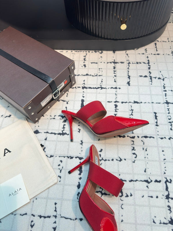 ALAIA HIGH HEEL 9 CM IN CHERRY RED CALFSKIN