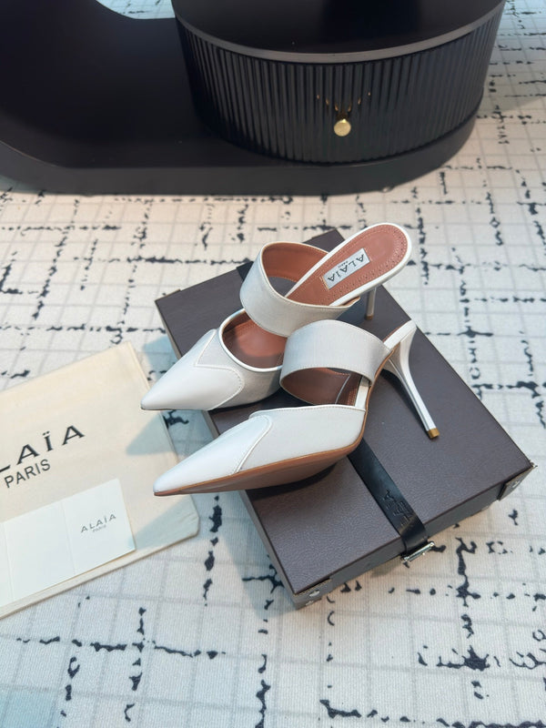 ALAIA HIGH HEEL 9 CM IN WHITE CALFSKIN