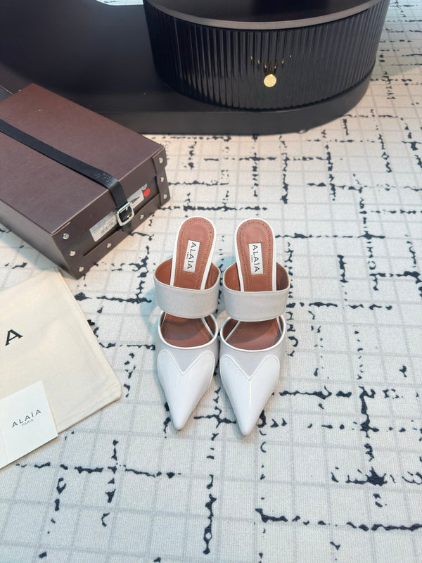 ALAIA HIGH HEEL 9 CM IN WHITE CALFSKIN