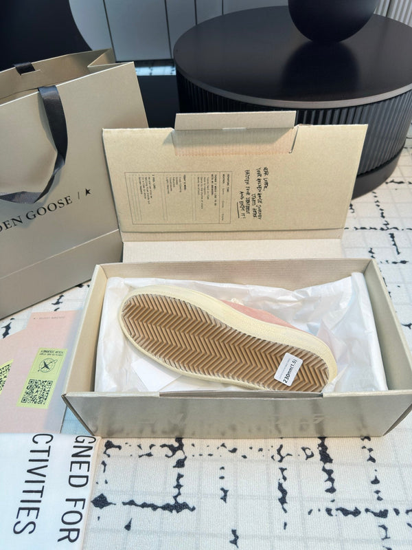 THICK-SOLED V-STAR IN PINK SUEDE WITH CREAM CALFSKIN STAR