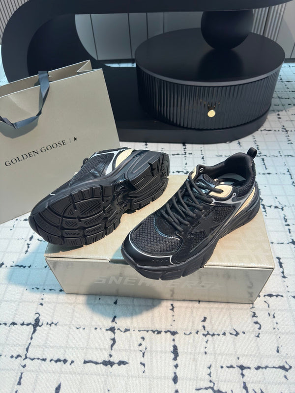 SNEAKERS LIGHTSTAR CON TOMAIA IN VITELLO NERO E MESH E STELLA NERA
