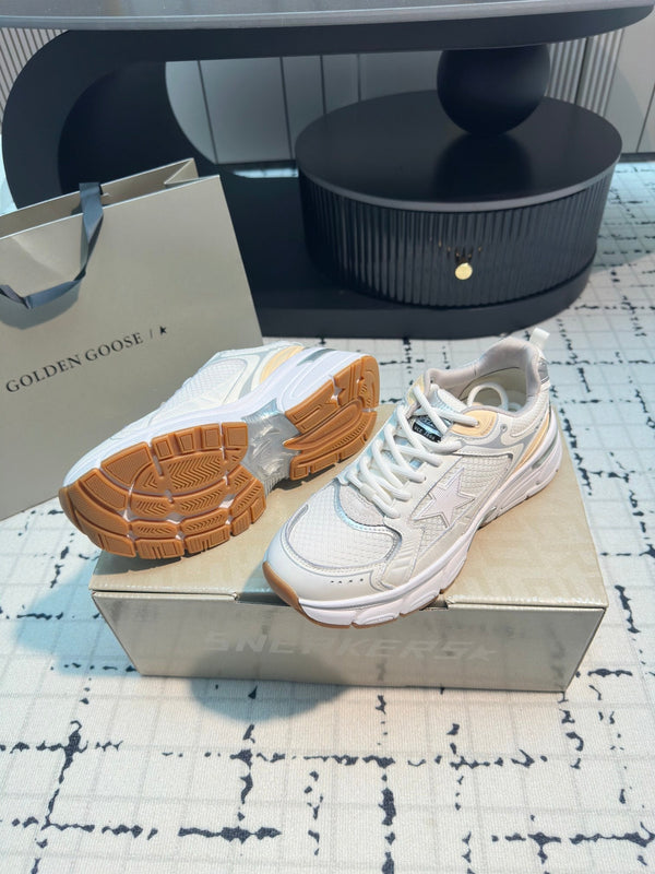 LIGHTSTAR SNEAKERS WITH WHITE CALFSKIN AND MESH UPPER AND WHITE STAR