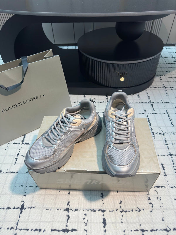 LIGHTSTAR WITH GREY CALFSKIN AND MESH UPPER AND GREY STAR