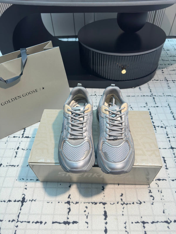 LIGHTSTAR WITH GREY CALFSKIN AND MESH UPPER AND GREY STAR