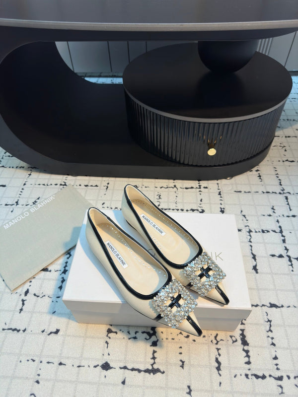 Hangisi 10mm Ballet Flat Beige Linen with Black Leather Jewel Buckle 161064