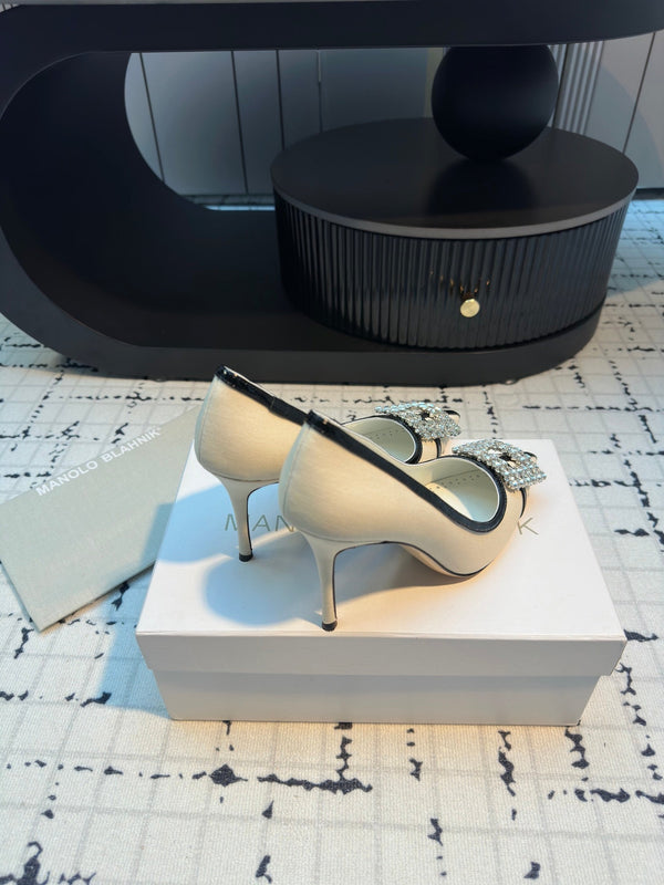 Hangisi 100 Beige Linen with Black Leather Jewel Buckle Pumps 161069