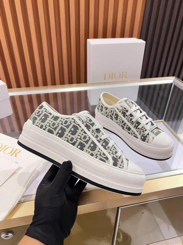 CD 25 Walk Platform Sneaker Fabric 242456