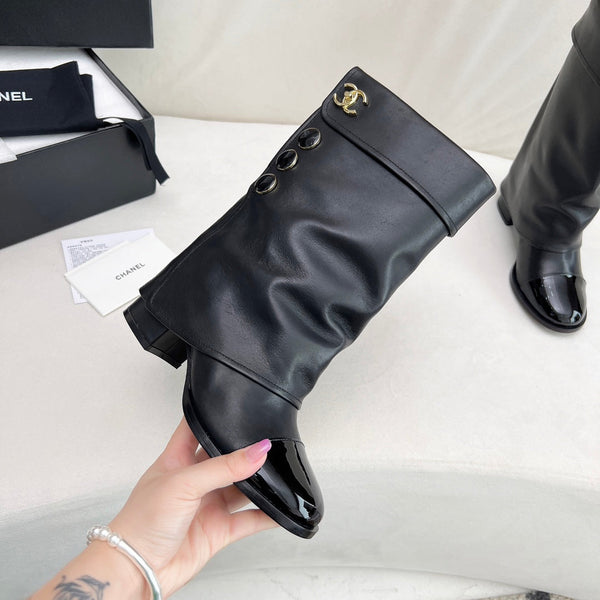 CC SHORT BOOTS 55 MM IN BLACK LAMBSKIN WITH GOLD HARDWARE