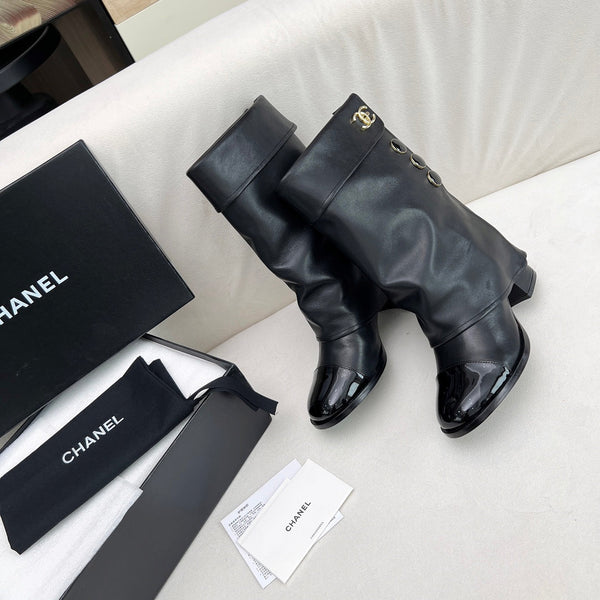 CC SHORT BOOTS 55 MM IN BLACK LAMBSKIN WITH GOLD HARDWARE