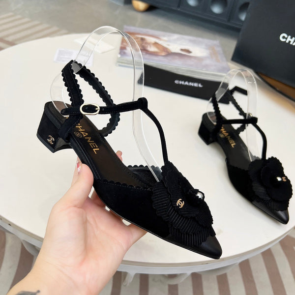 CC Pointed Toe Sandals Black Suede