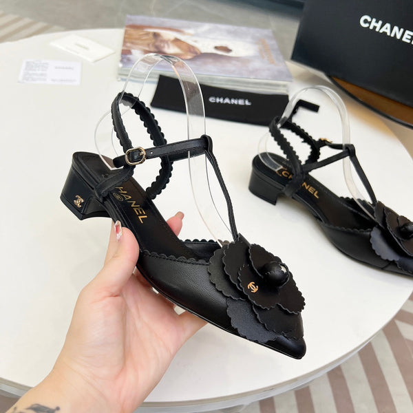 CC Pointed Toe Sandals Black Lambskin