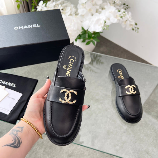 CC 25 Mule Black Calfskin Gold Double C