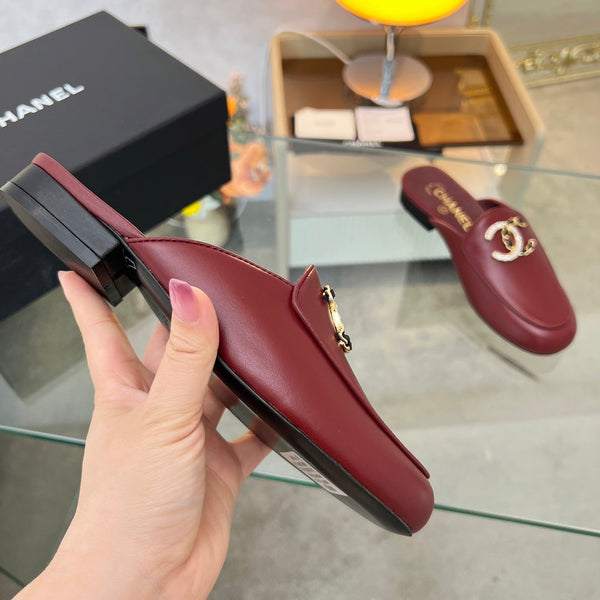 CC 25 Mule Burgundy Calfskin Large Double C Logo