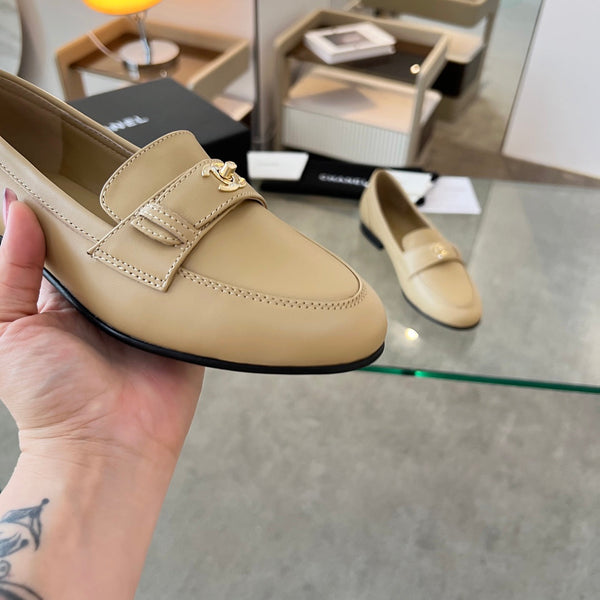 CC 25 Loafer Beige Sheepskin 338666