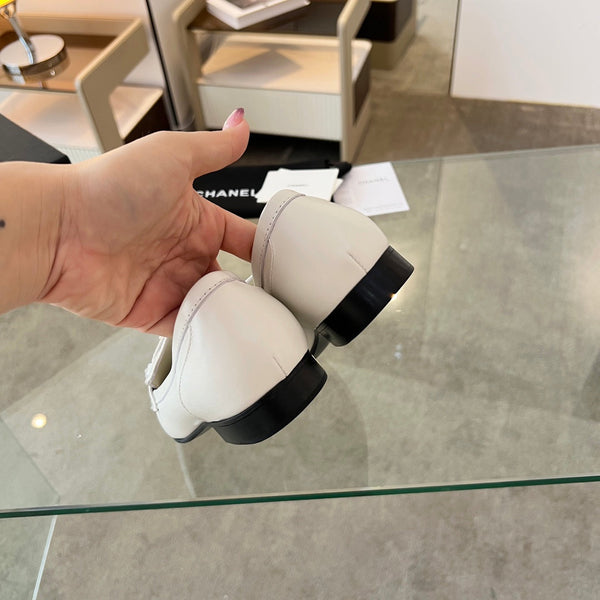 CC 25 Loafer White Sheepskin 338668