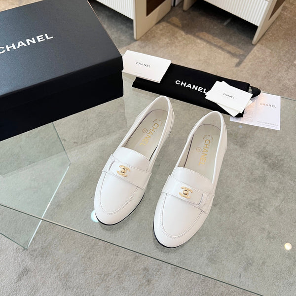 CC 25 Loafer White Sheepskin 338668