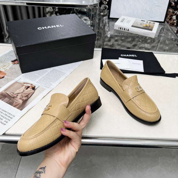 CC 25 Loafer Beige Cowhide 338670