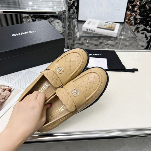 CC 25 Loafer Beige Cowhide 338670