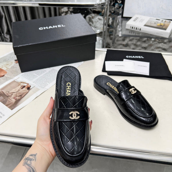 CC 25 Mule Black Patent Cowhide 338677