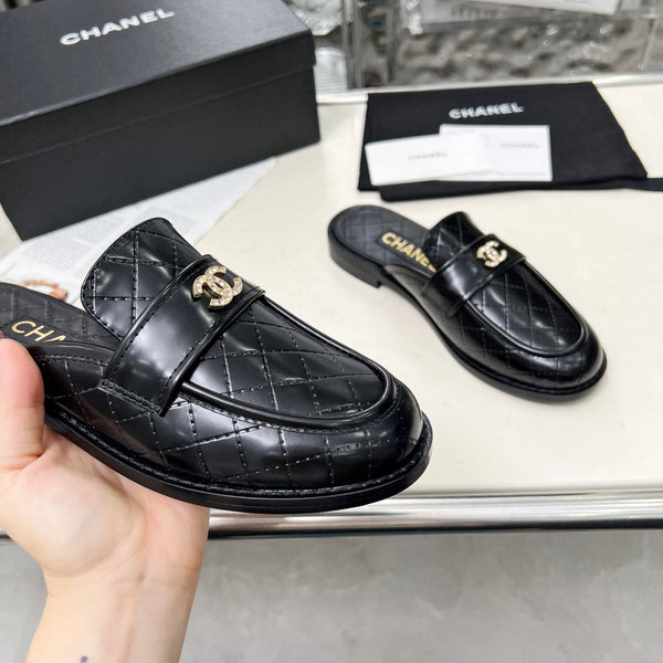 CC 25 Mule Black Patent Cowhide 338677