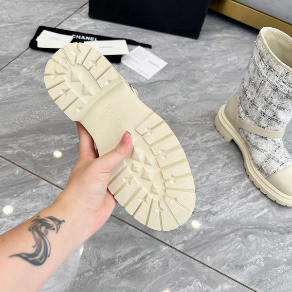 CC 25 ankle boots ivory tweed mix sheepskin 459499