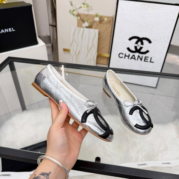 CC 26s Coco Beach Ballet Flats Sliver Metalic Leather 872866