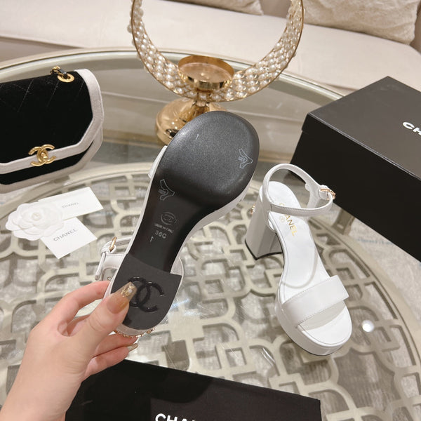 CC 25C 10CM Sandali con tacco medio in pelle italiana bianca 213319