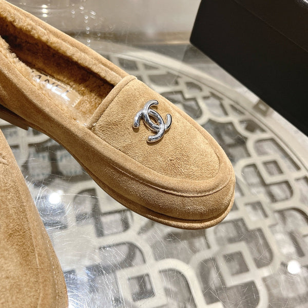 CC 25A Loafer Beige Sherpa Suede