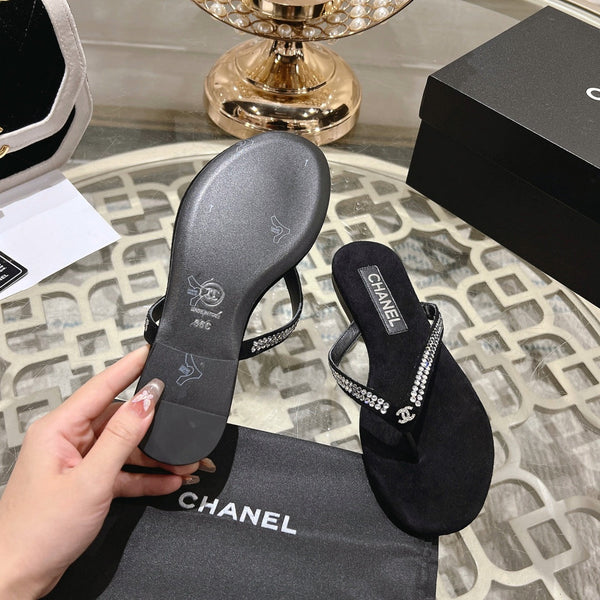 cc thong sandal black velvet lambskin with crystal