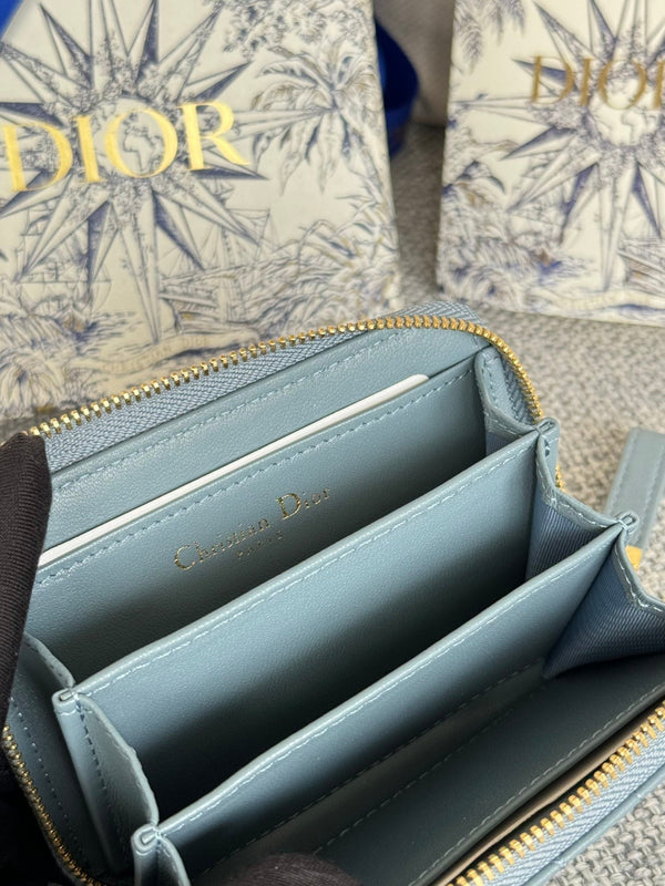 Portafoglio compatto CD Logo Caro 11cm in pelle di vitello blu nuvola