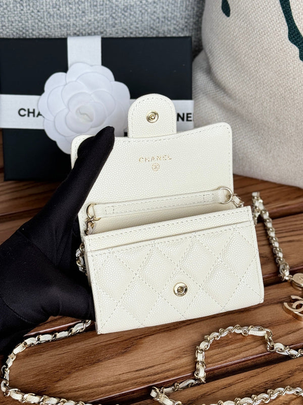 CC 24 Classic Wallet On Chain 11cm White Caviar Leather 240674