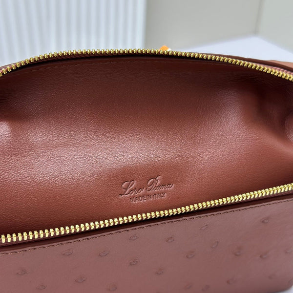 Borsa LP Extra 19 cm con motivo struzzo, pelle di vitello marrone castagna, hardware dorato