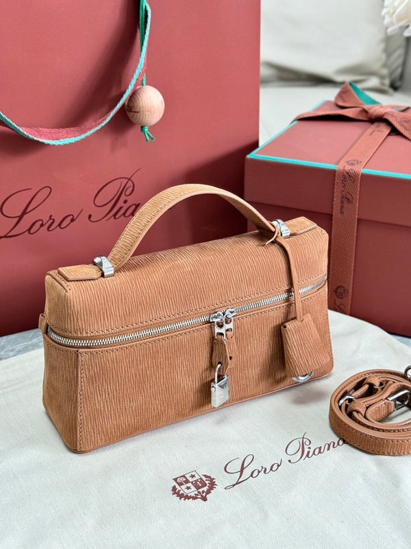 LP Extra Pouch L23 Brown Ripple Leather 282146