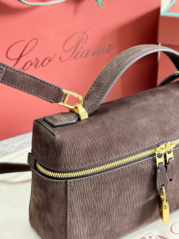 LP Extra Pouch L23 Coffee Ripple Leather 282149