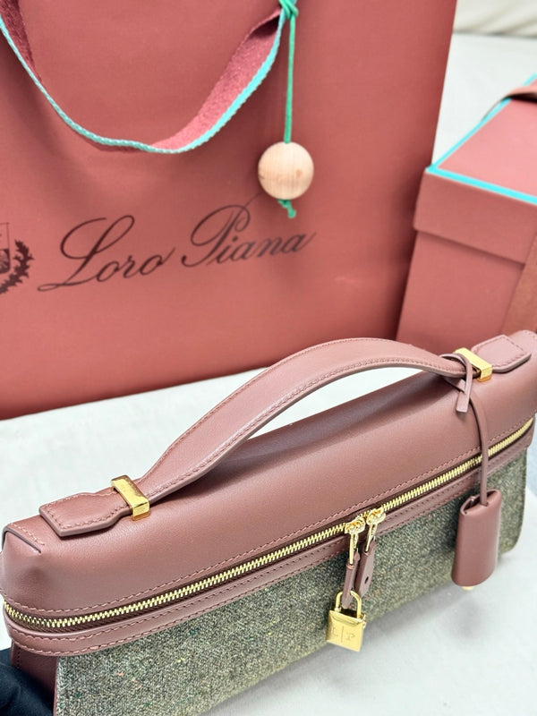 LP Extra Pouch L29 Muted Pink Cashmere Calfskin 282247