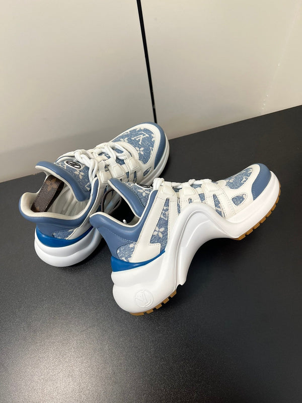 Sneaker LV Archlight 50mm Tessuto jacquard monogramma azzurro misto bianco
