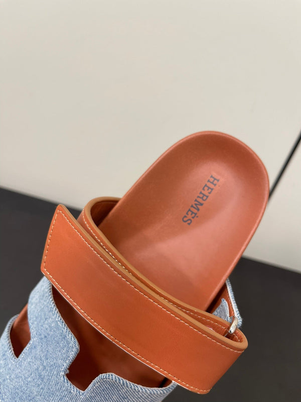 CHYPRE SANDAL ORANGE MIX SKY CALFSKIN