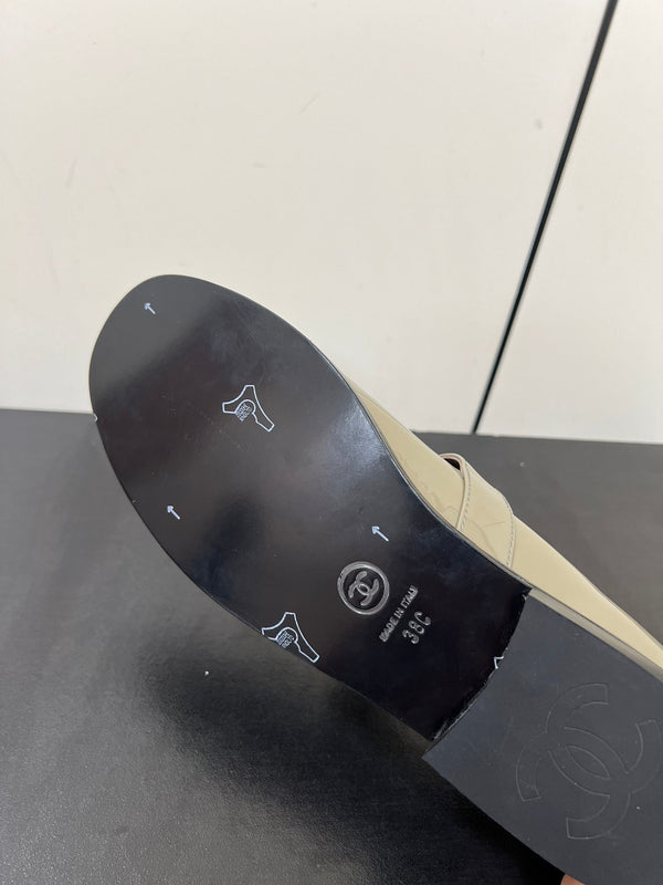 Mary Jane Flat Olive Black Patent Calfskin