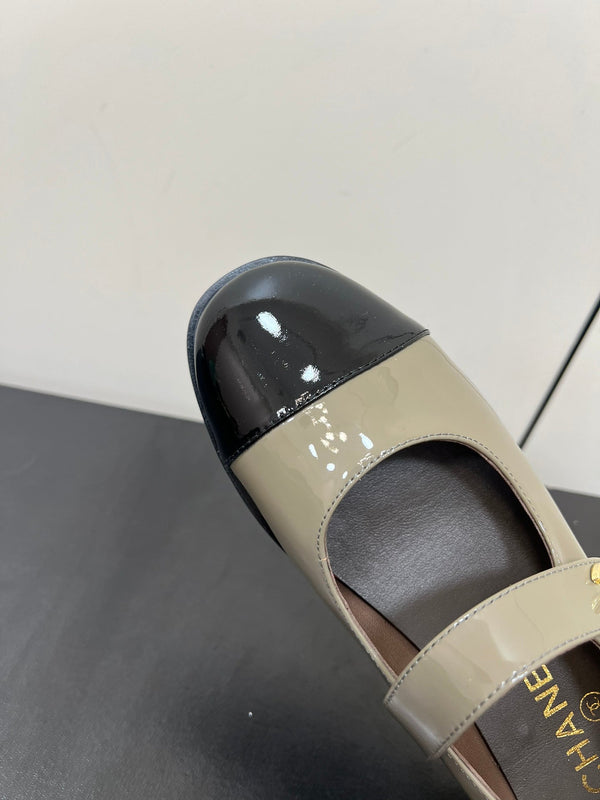 Mary Jane Flat Olive Black Patent Calfskin